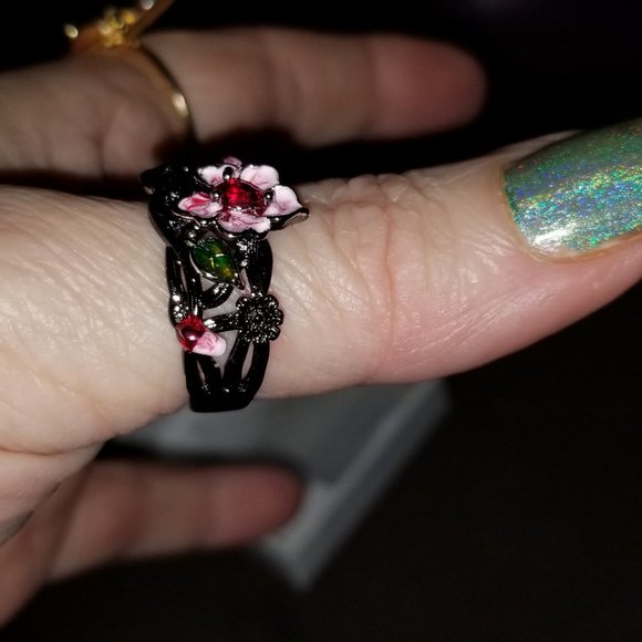 Gorgeous 925 sterling silver flower ring in black gold - size 7.5 or 9.5 - New - Picture 4 of 11